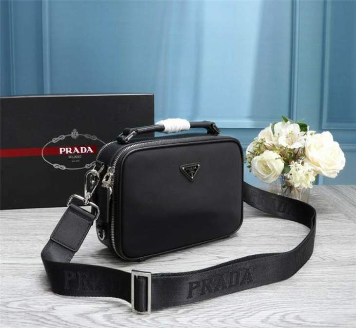Picture of Prada Mens Bags _SKUfw167293576fw